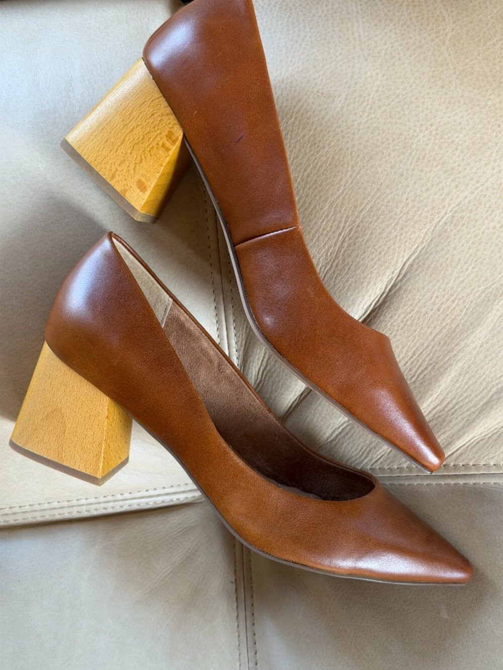 Kelsi Dagger | Heels